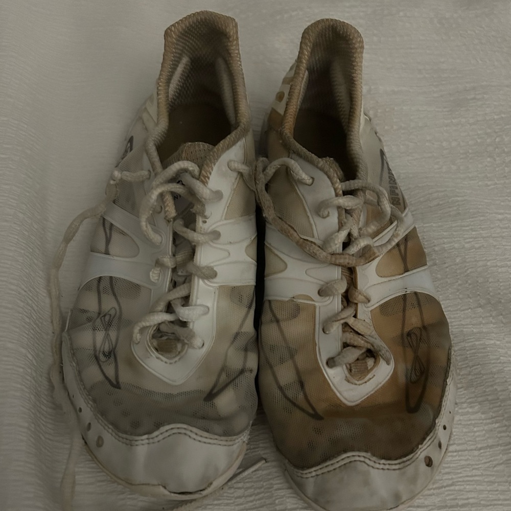 Used Nfinity Vengeance size 7